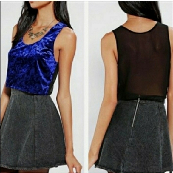 BAND of Gypsies Velvet Crop Top - Picture 2 of 10